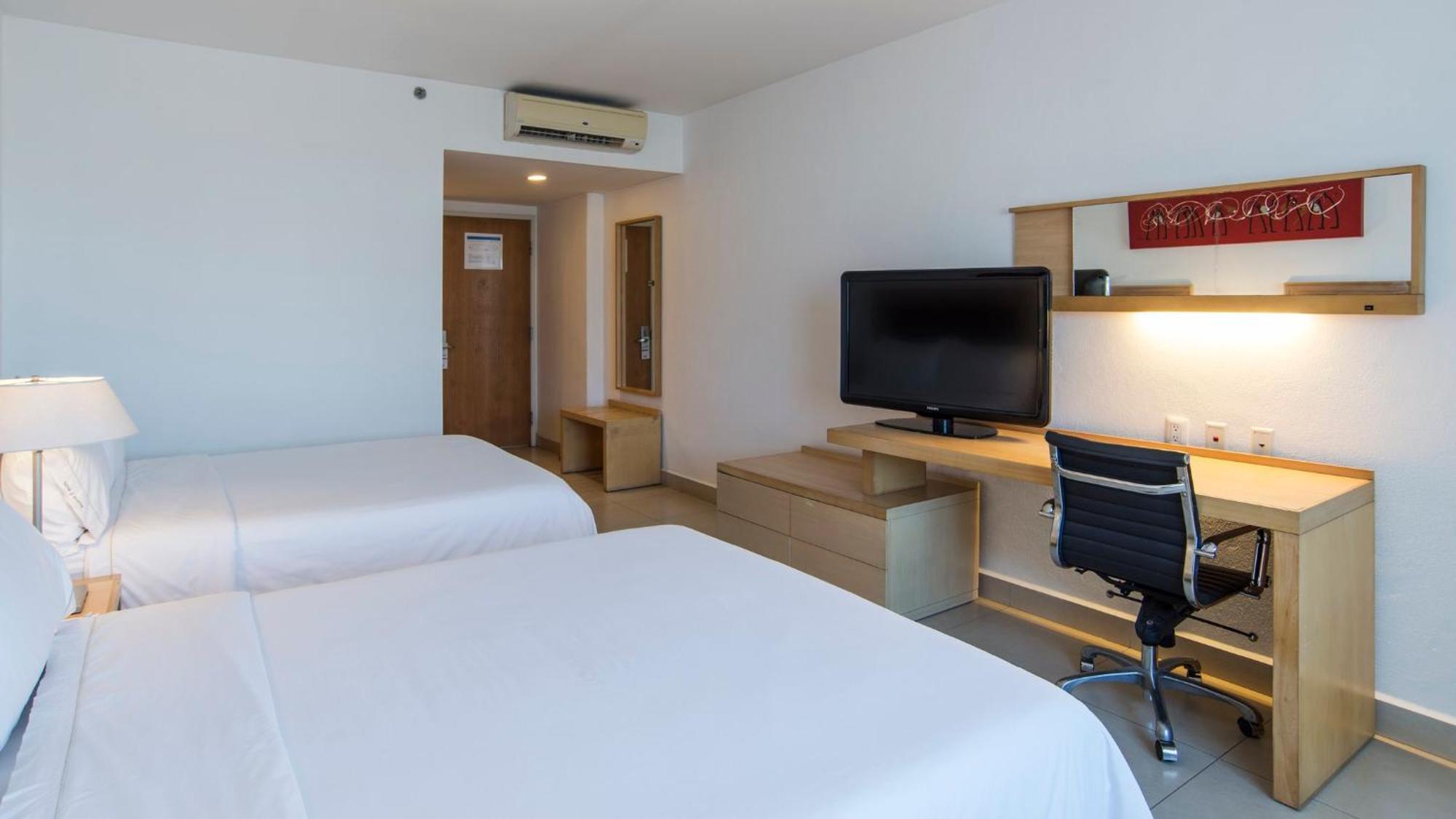 Holiday Inn Express Manzanillo By Ihg Екстериор снимка