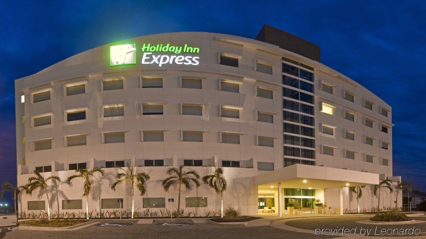 Holiday Inn Express Manzanillo, An Ihg Hotel Екстериор снимка